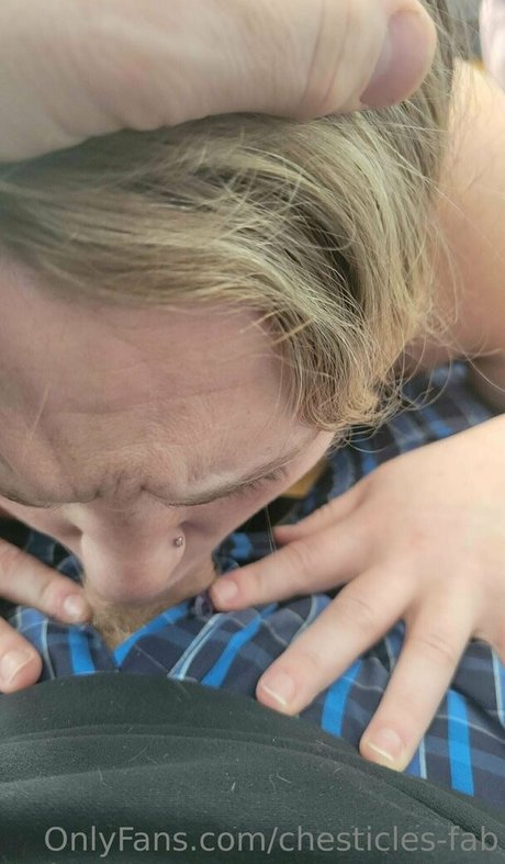 chesticles fab onlyfans lesk