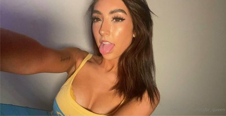 cybr queen only fans
