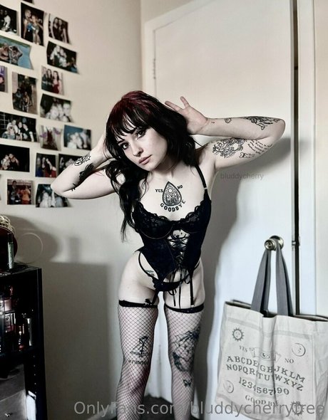 bluddycherryfree xxx onlyfans
