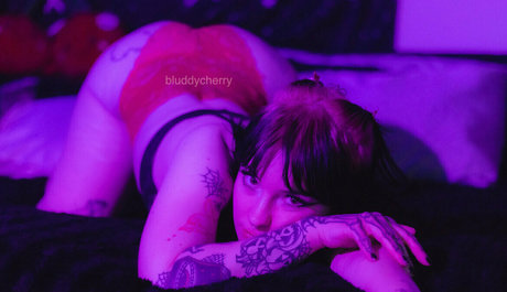 bluddycherryfree pics onlyfans