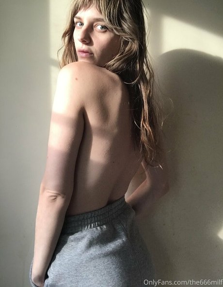 parisbush nudes onlyfans leak