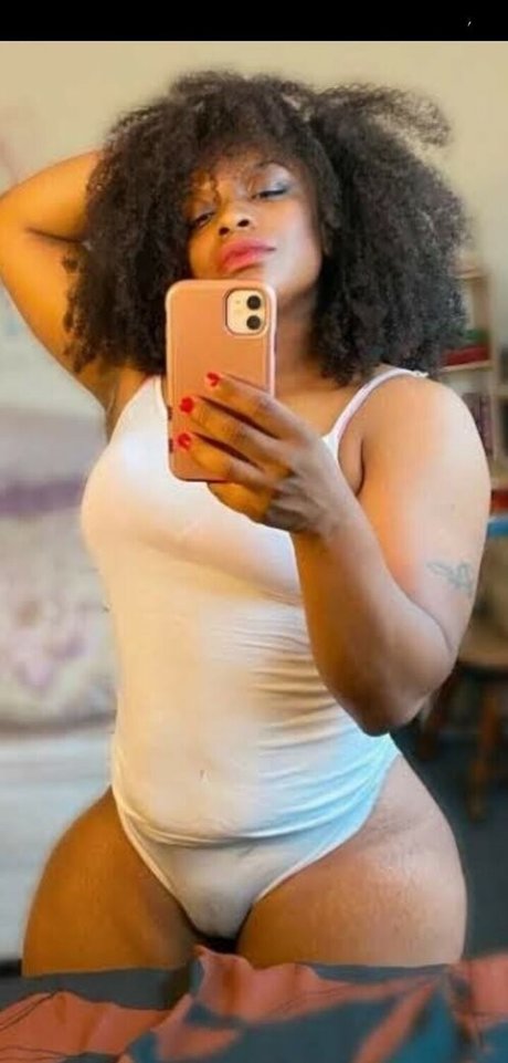 Elle themuse onlyfans archive