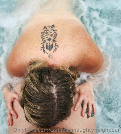 canadiannaughtyneighbour nude onlyfans pics