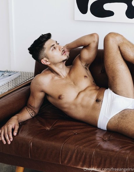 freeangelriv onlyfans topless