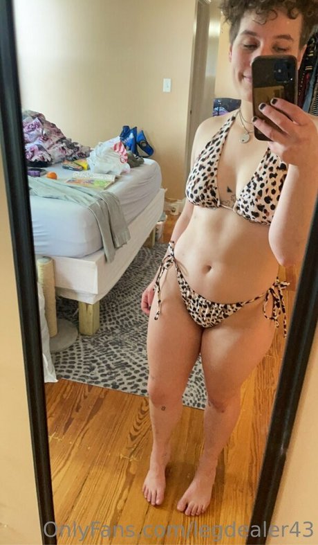 legdealer43 onlyfans nudes