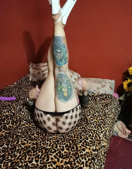 tattoolady d free hot onlyfans