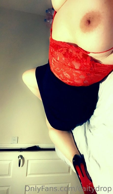 caitydrop desnuda onlyfans