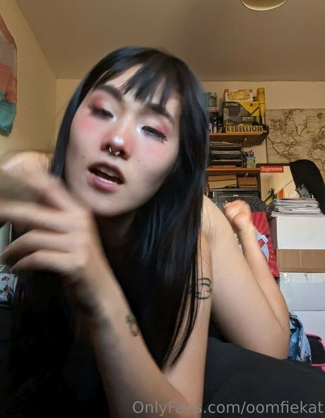 oomfiekat onlyfans leaked nude