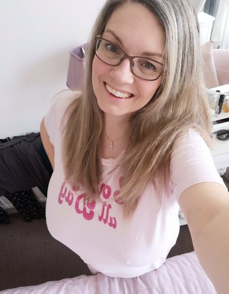 glamgran56 onlyfans leams