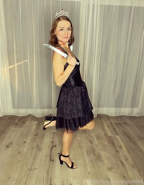 brunnette3 onlyfans nude photos