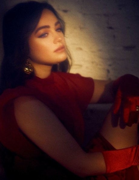 Mary Mouser onlyfans naked porn