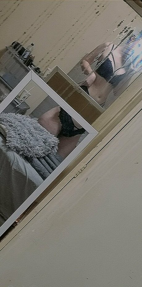 baby roze only fans photos