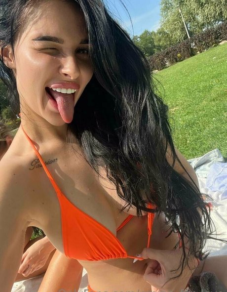 emma for love onlyfans photos