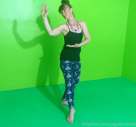 yogadommed onlyfans leak ass