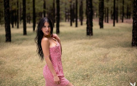 Estefania Pahe onlyfans model images