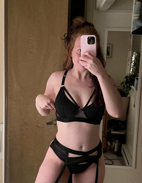 ivypearl42069 onlyfans naked pics