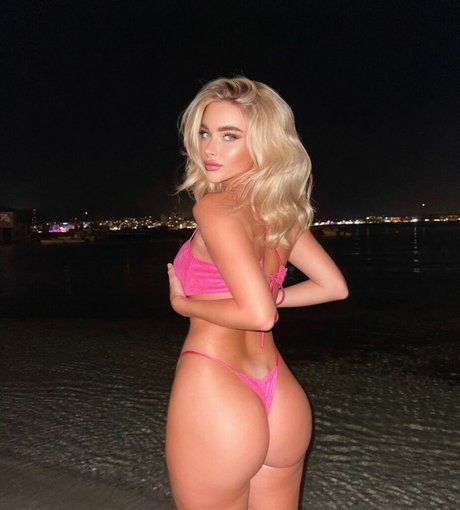 Antonia Freya Lydia onlyfans leak porn