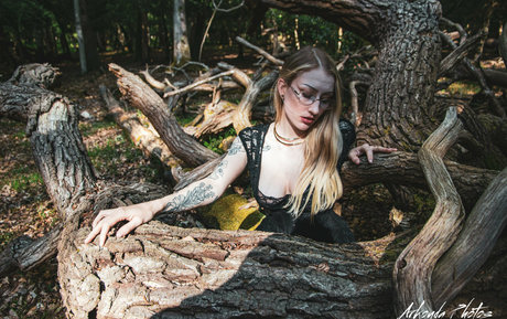 laceandleashes onlyfans uncensored