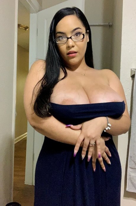 Jaki Senpai onlyfans content type