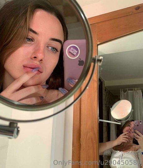 night muffin onlyfans post