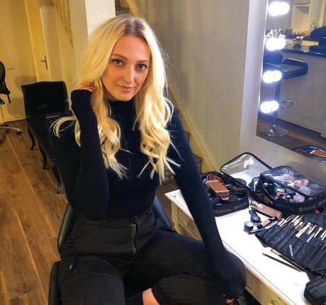 Georgia Hirst onlyfans nude pics