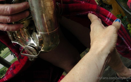 jazzybuns boobs onlyfans