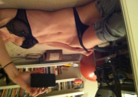 Lizzy Caplan only fans leaked porn