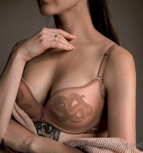 marry land onlyfans xx