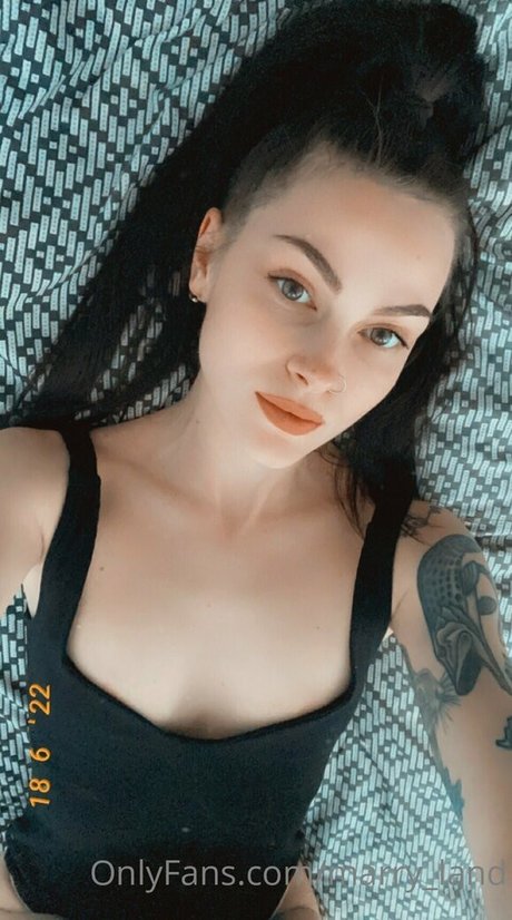 marry land onlyfans pics