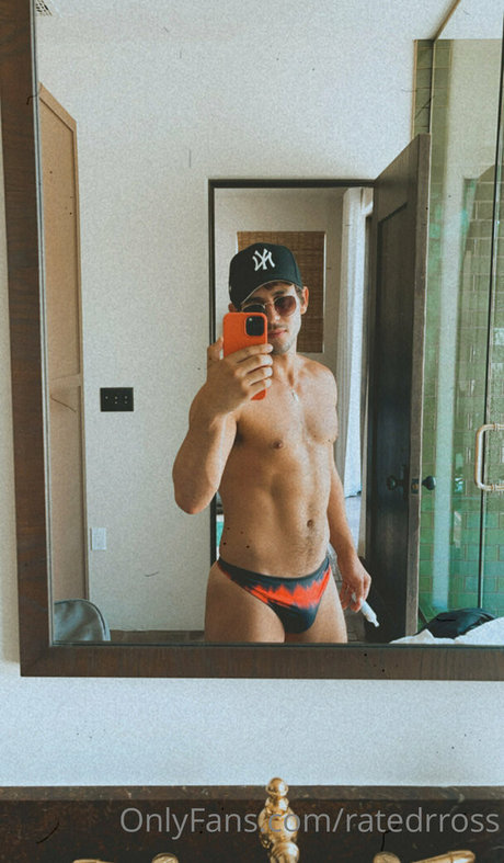 ratedrross onlyfans boobs