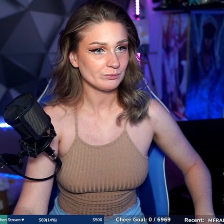 IceTokki onlyfans tits