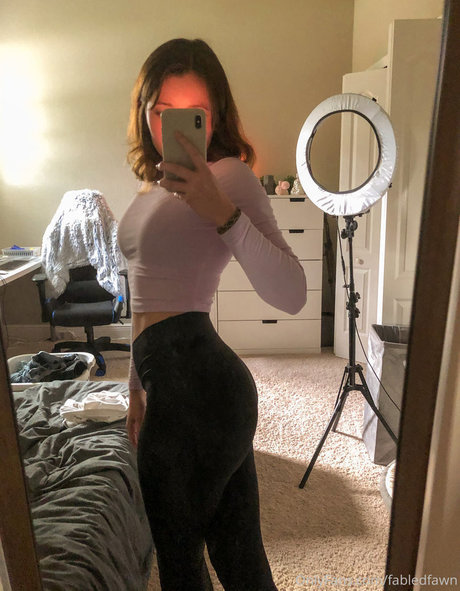 Fabled Fawn only fans nude leaks