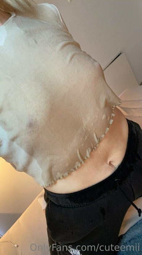 cuteemii nude onlyfans leak