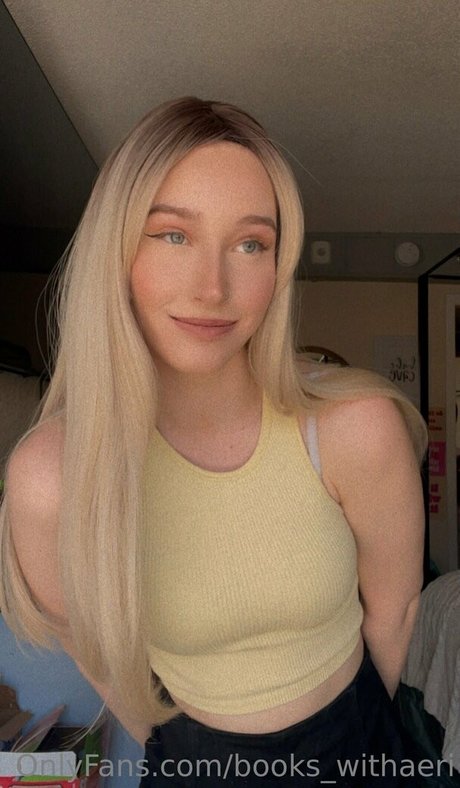 books withaeri onlyfans naked leak