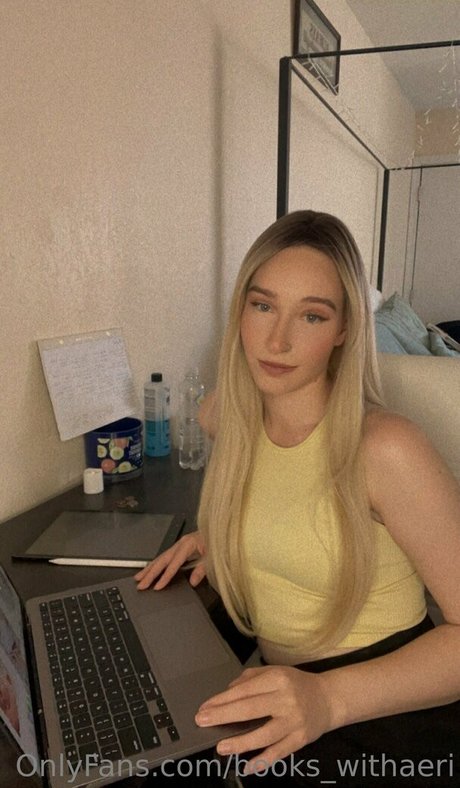 books withaeri onlyfans nudes leaks