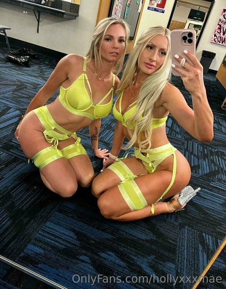 hollyxxxmae onlyfans creator