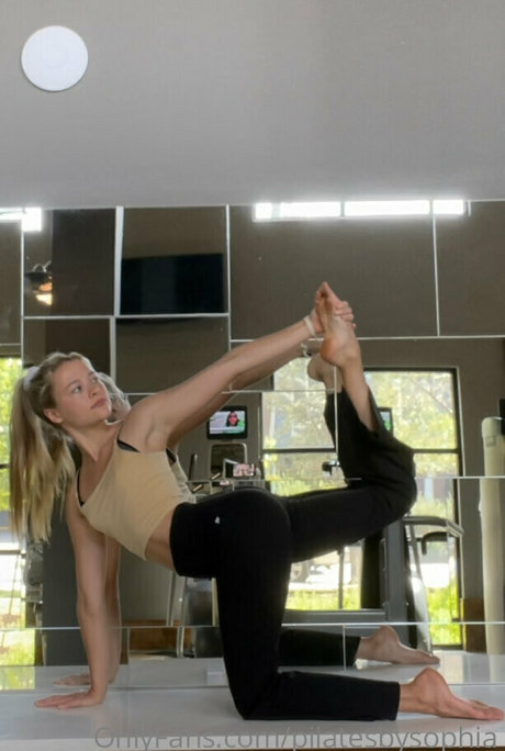 flowwithsky ass onlyfans