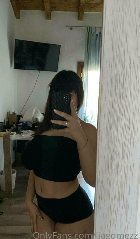 liagomezzz onlyfans boobs