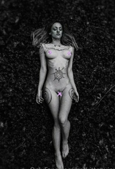 gorgeous onlyfans art nude scan