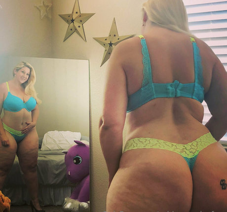 ashlynsparks free onlyfans strip