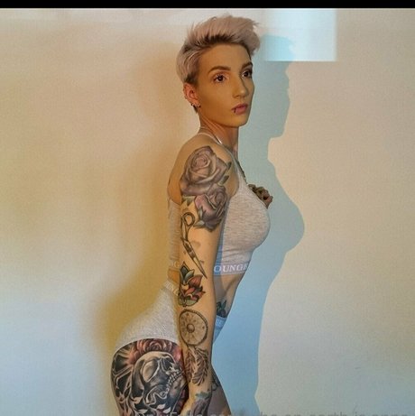 who on earth is anna free onlyfans