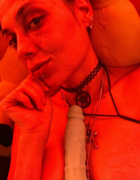 capricorndesire onlyfans naked