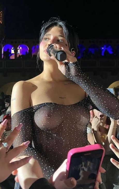 Nessa Barrett onlyfans leaks