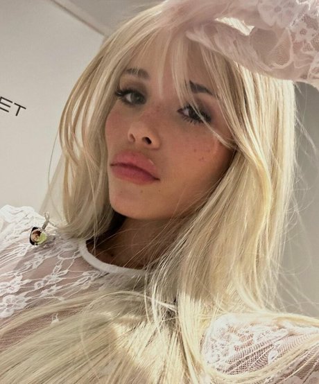 Nessa Barrett onlyfans porn free