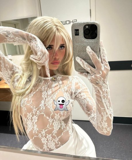 Nessa Barrett new onlyfans leak