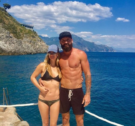 AJ Cook onlyfans boobs