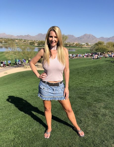 ainsleedivine hot onlyfans