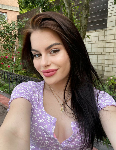 nika dream nude onlyfans