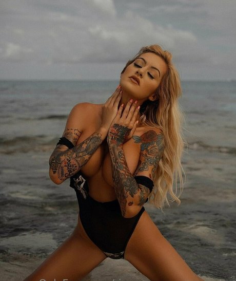 riannaconnercarpenter leaked onlyfans pictures