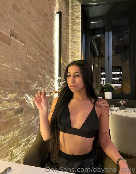 dayana sexy onlyfans model